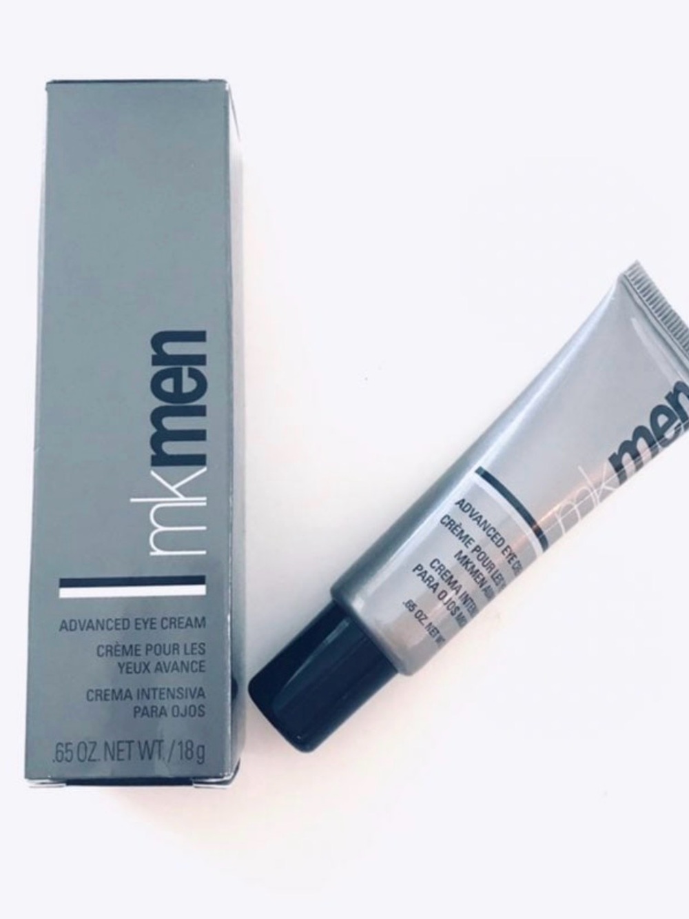 Mary Kay mk men Advanced Eye Cream in silver and black